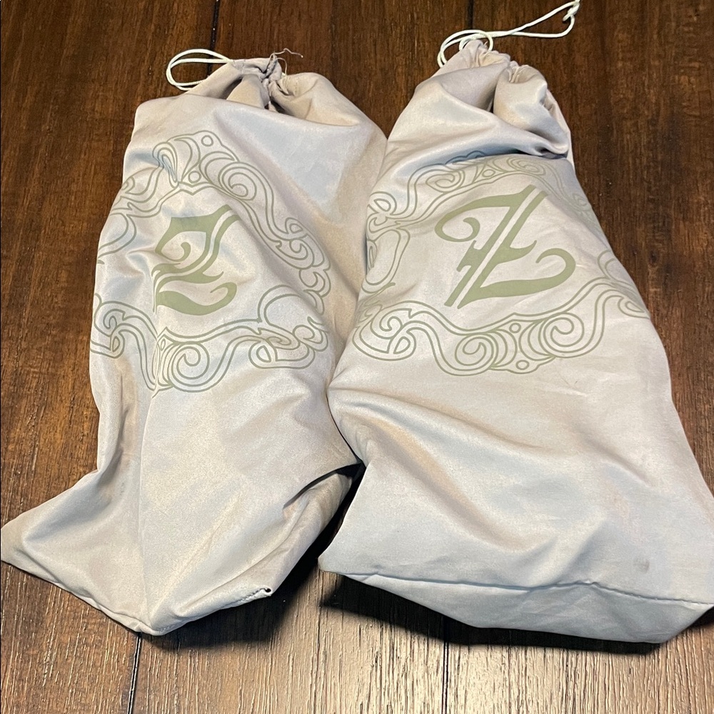 Source Unknown Black Ruffle Heels - image 6